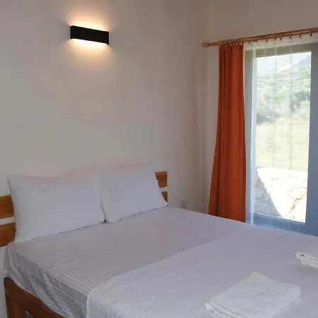 Begonvillage بيت للعطل *